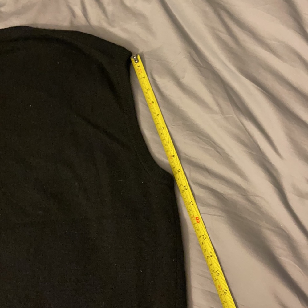 Cashmere sweater vest V neck - Picture 7 of 10